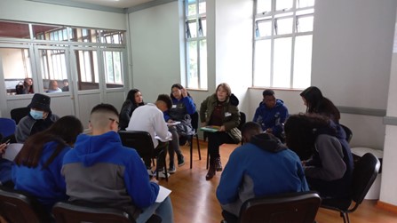 Conversatorio con adolescentes migrantes organizado por investigadora de PROESSA UDD